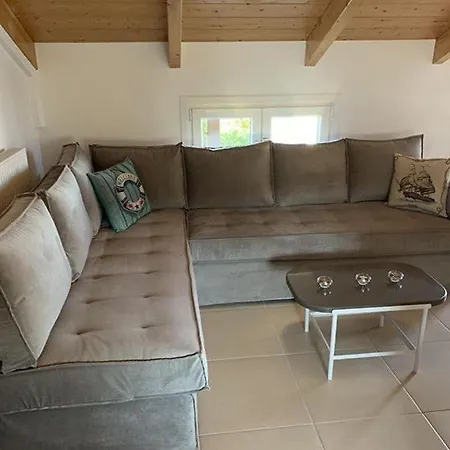 Frezia Apartment 3 Apartman *